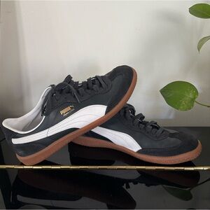 Men's Puma Super Liga Sneaker/ Amazing used condition- like new!